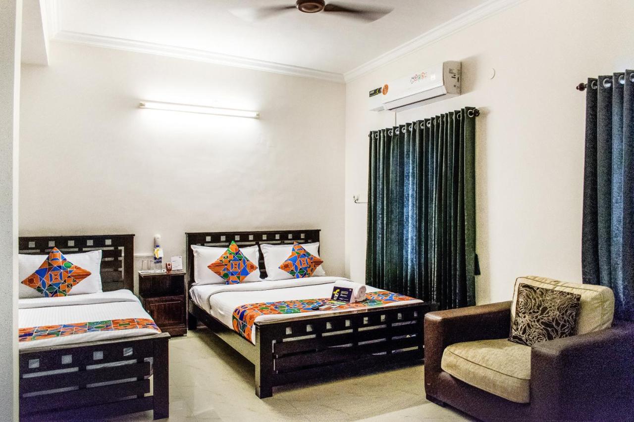 Fabexpress Kapsstone Egmore Hotel